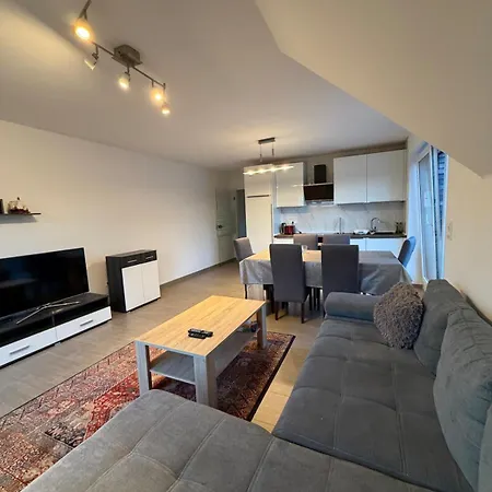 Modernes Nahe Zentrum Mit Kueche Und Parkplatz Apartament *